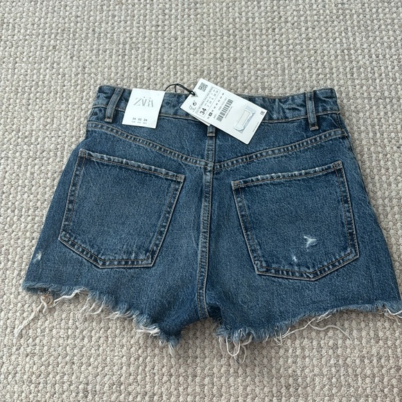 NWT ZARA HI-RISE JEAN SHORTS - Picture 2 of 2